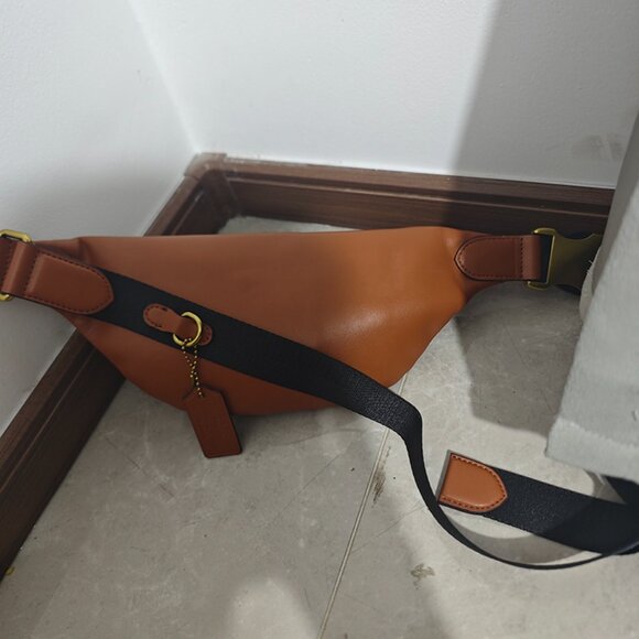 Disney x Coach Signature Jacquard Belt Bag - Picture 4 of 7